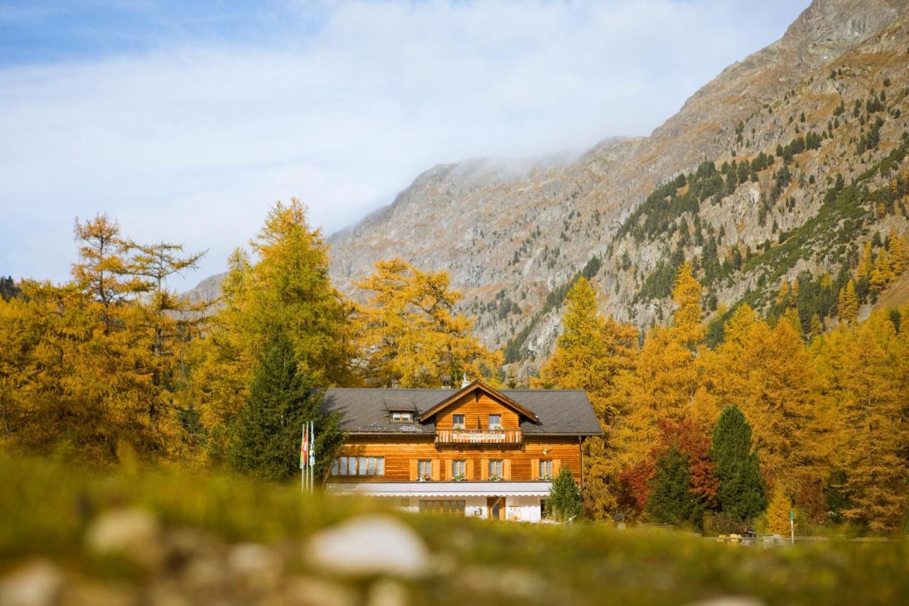 Gasthaus Spinas Bever Exterior foto