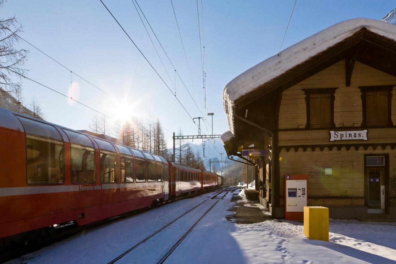 Gasthaus Spinas Bever Exterior foto